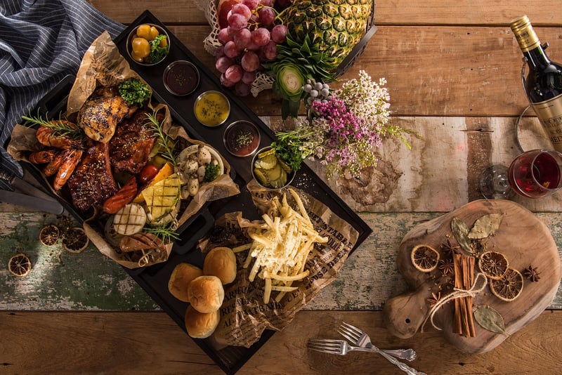 Hobbit Feast Table